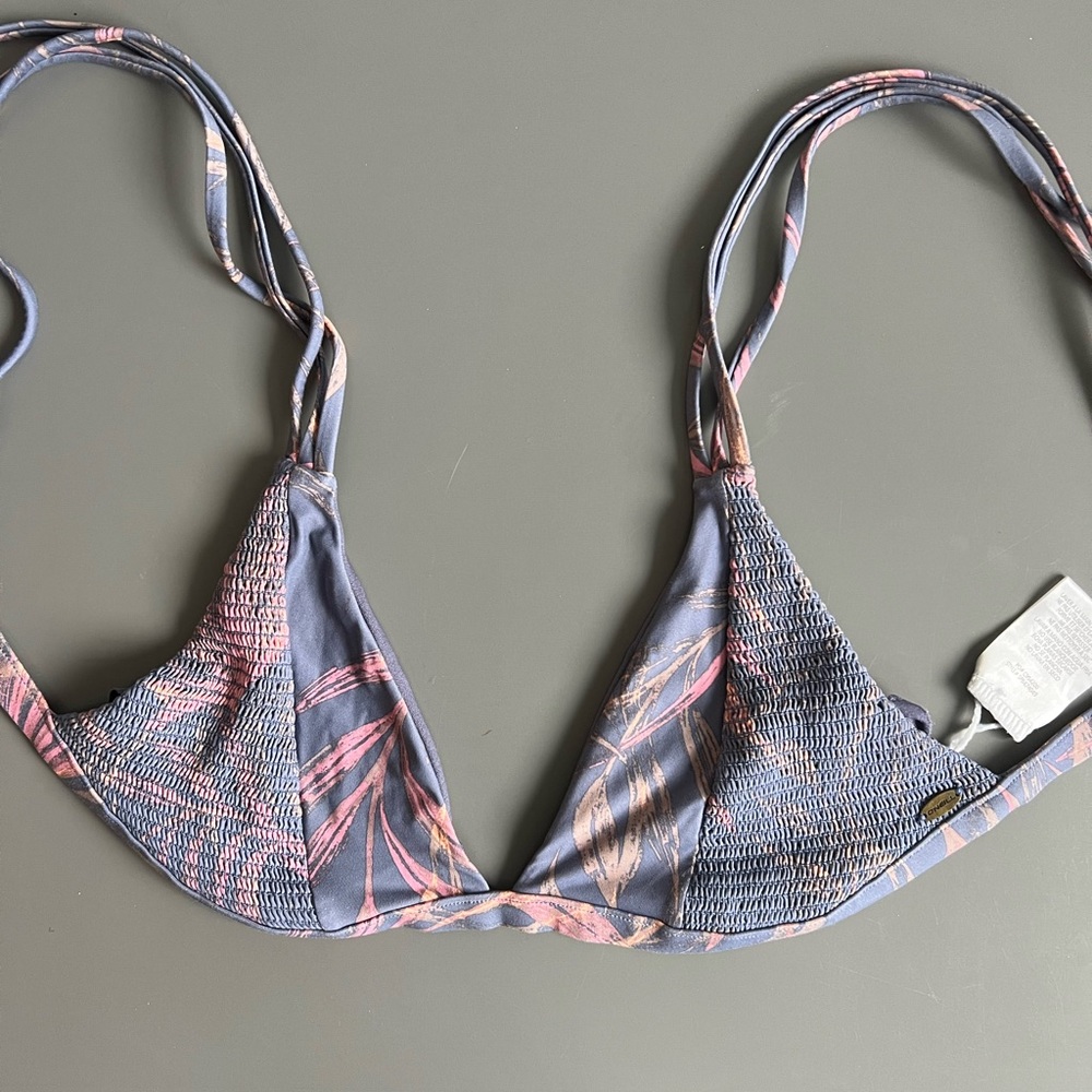 O’Neill bikini top size medium